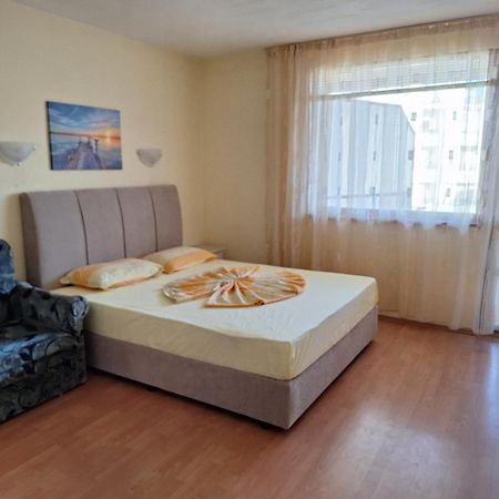 Primorski Briz Guest House Primorsko Esterno foto