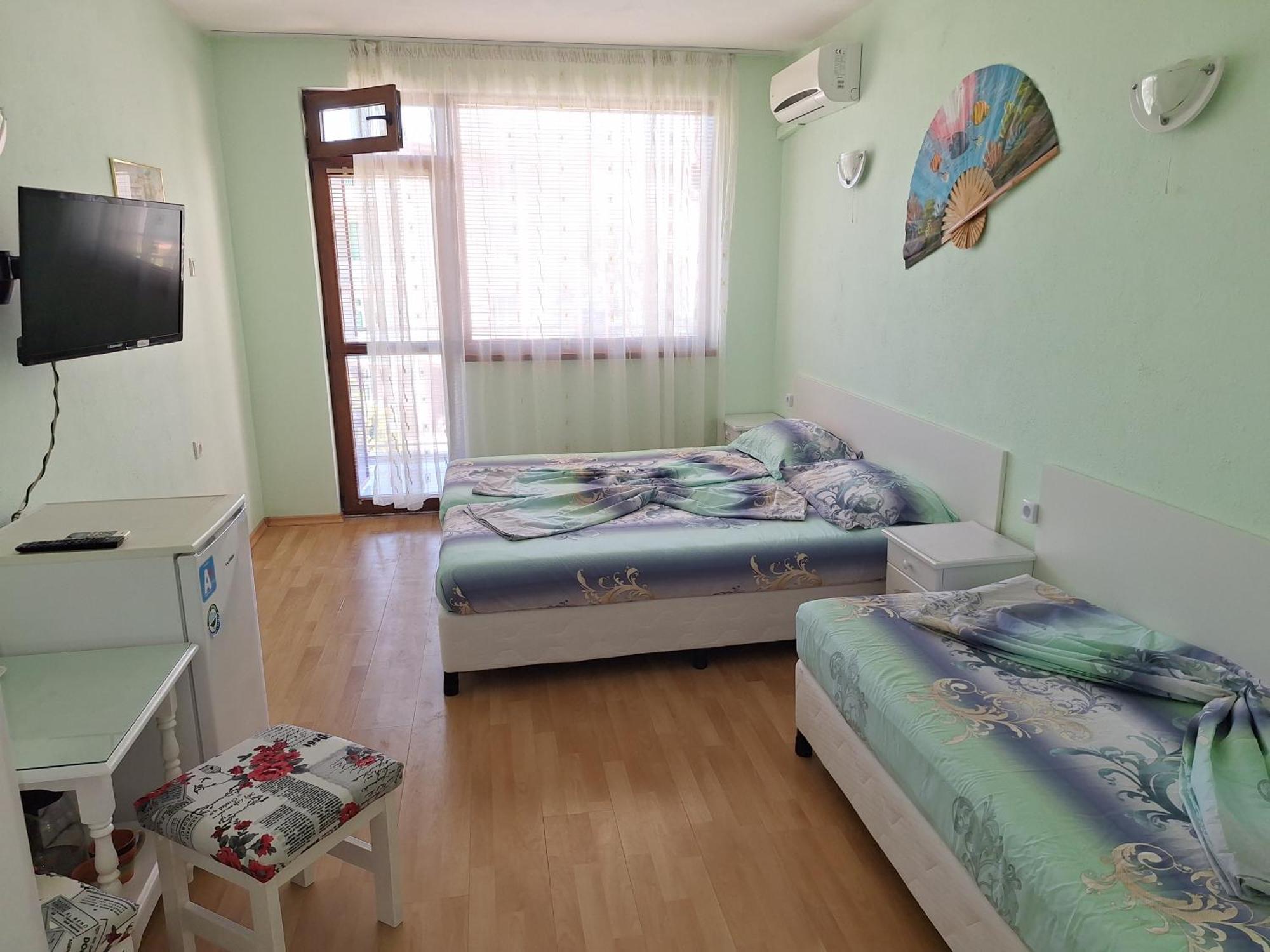 Primorski Briz Guest House Primorsko Esterno foto