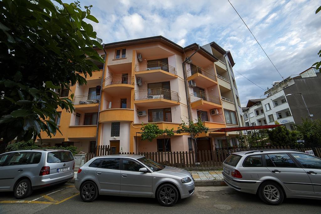 Primorski Briz Guest House Primorsko Esterno foto